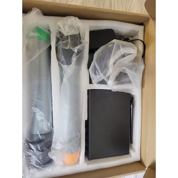 Karaoke Dual Channel UHF Dual Channel Wireless 2 Microphone System - Picture 4 of 5